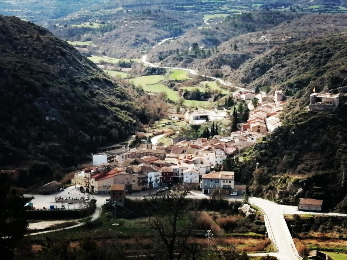 فيلا Cal Cap Xic Castellfullit de Riubregos المظهر الخارجي الصورة